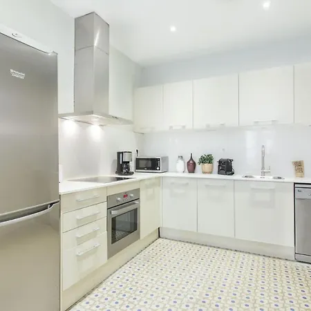 4bedroom With A Balcony In Ramblas 1 2 *