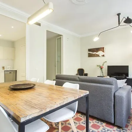 Apartment 4bedroom With A Balcony In Ramblas 1 2 Barcelona