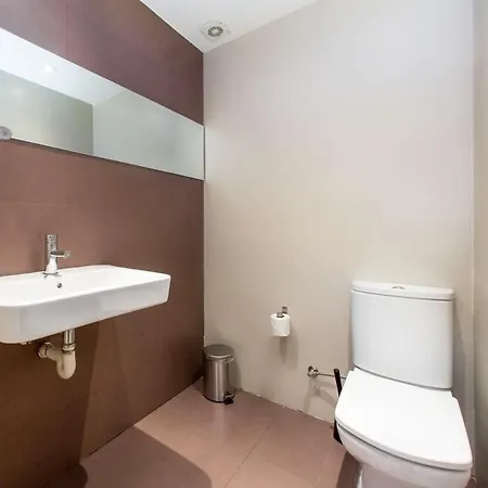 4bedroom With A Balcony In Ramblas 1 2 Apartment *