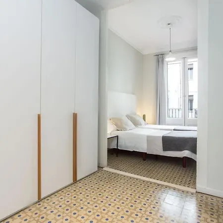 4bedroom With A Balcony In Ramblas 1 2 Barcelona